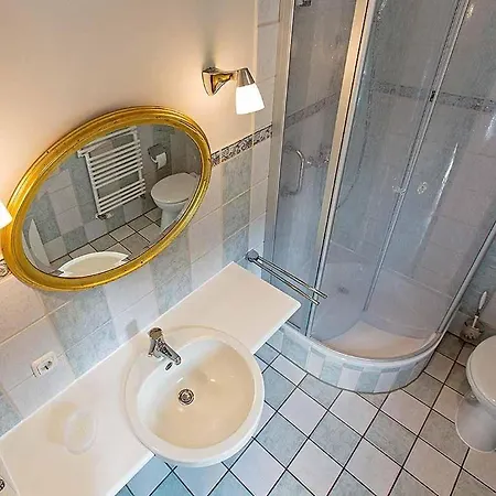 Ferienhaussiedlung Strandperlen Weidenhof 8d * Wustrow (Fischland)